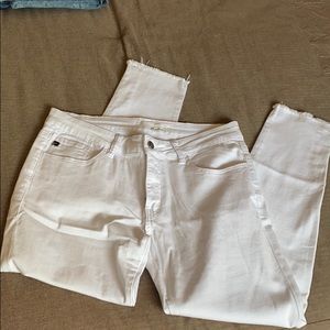 KANCAN White Jeans